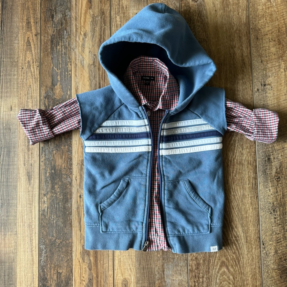 Gap 4T Shirt + Cut Off Sweatshirt Hoodie Bundle
